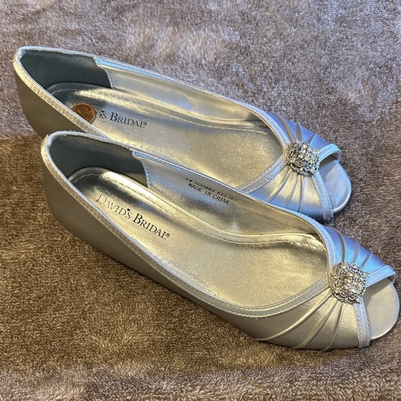 David's Bridal Metallic Silver Flats Satin Finish Rhinestone accents - Picture 2 of 3